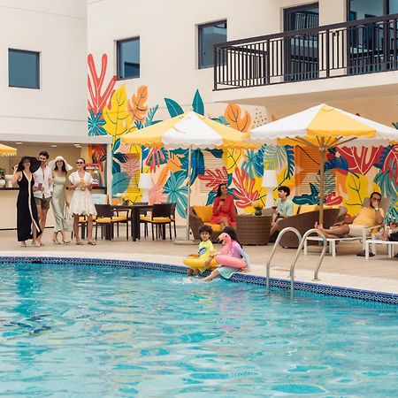 Golden Sands Suites Dubai Esterno foto
