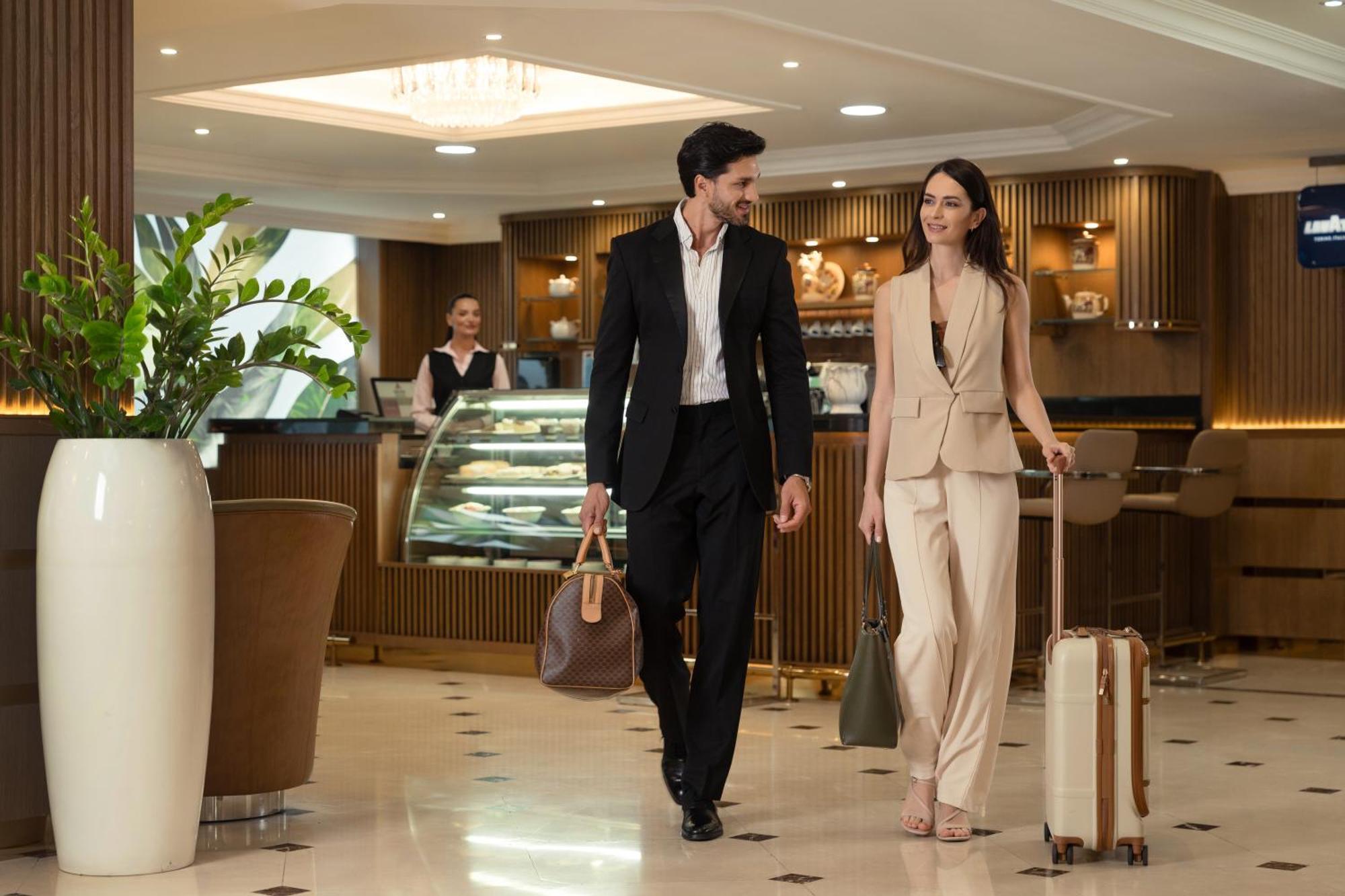 Golden Sands Suites Dubai Esterno foto